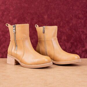 Blondo Women Carmine Banana Leather Zip Waterproof Moto Ankle Boots sz 8.5